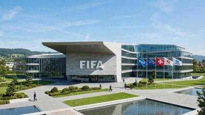 Kısa adı FIFA olan Uluslararası Futbol Federasyonları Birliği tarafından resmi
