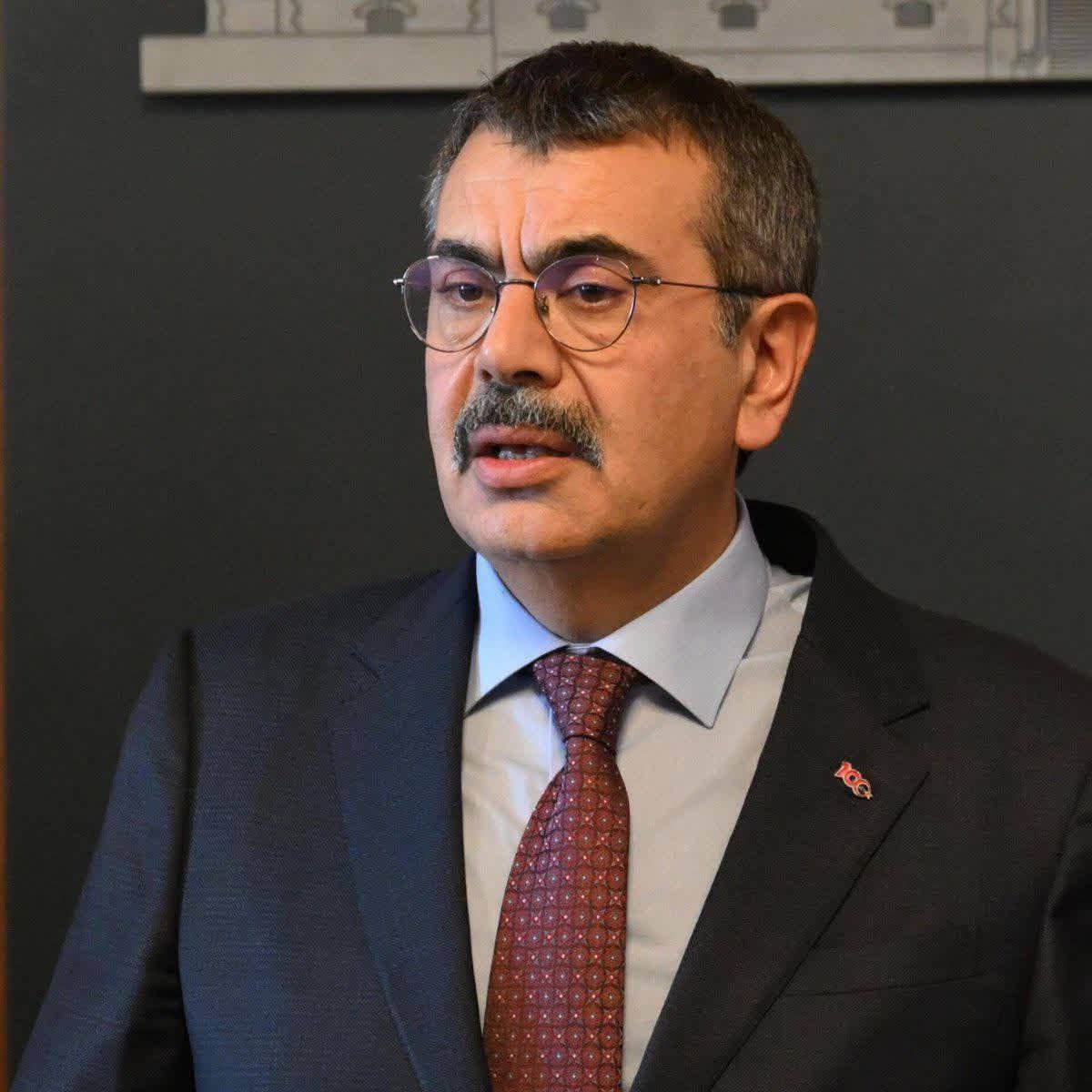 İYİ Parti Hatay Milletvekili Şefik Çirkin, Millî Eğitim Bakanı ile