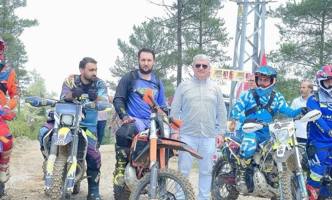 İskenderun’a bağlı Akarca Köyü’nde geleneksel olarak düzenlenen Göç Ateşi Birlik