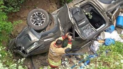 Hatay'ın Belen ilçesinde otomobil ile hafif ticari aracın çarpışması sonucu