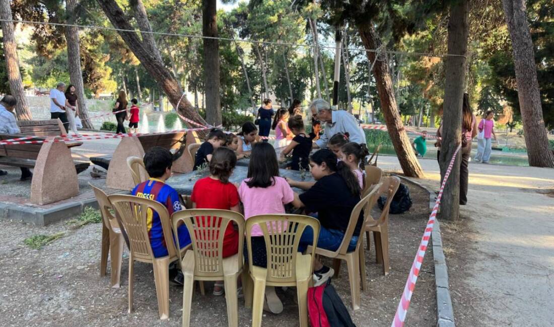 Hatay'ın Defne ilçesinde devam eden Evvel Temmuz Kültür Sanat Festivali,