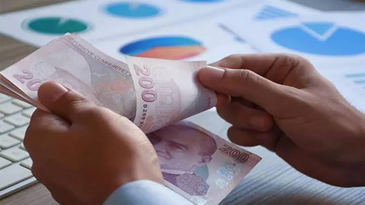 Milyonlarca emeklinin merakla beklediği maaş artışında kritik süreç başladı.
