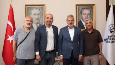 Kadim Kent Platformu üyeleri, Hatay Büyükşehir Belediye Başkanı Mehmet Öntürk’ü