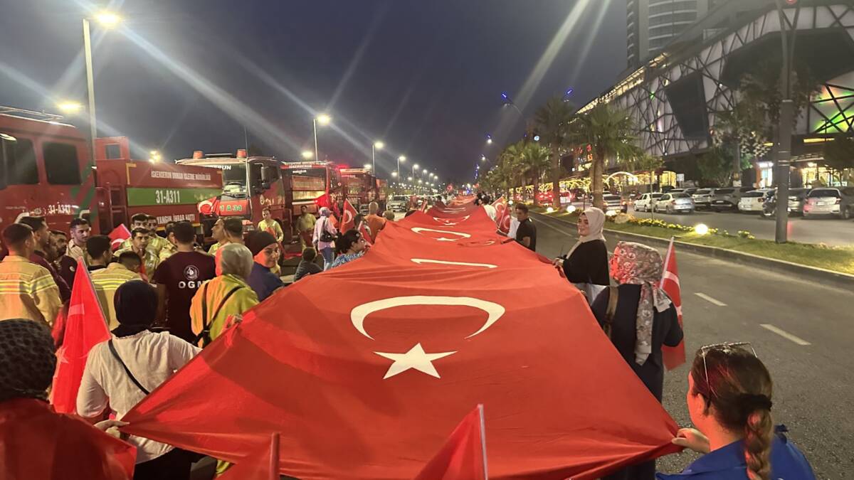 Hatay'ın İskenderun ve Samandağ ilçelerinde, 15 Temmuz Demokrasi ve Milli