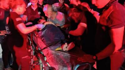 Hatay'ın Dörtyol ilçesinde meydana gelen trafik kazasında, kontrolden çıkan otomobilin