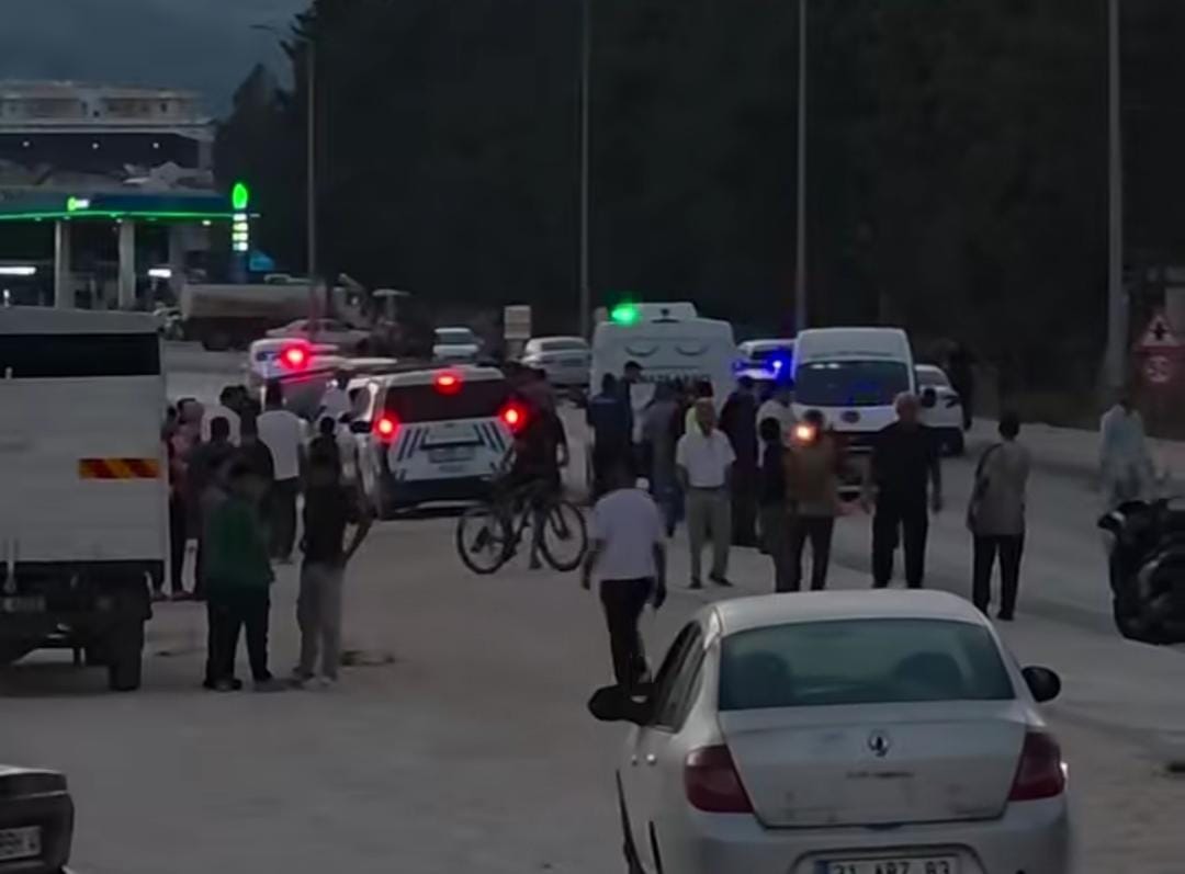 Antakya’nın Alazi Kavşağı yakınlarında meydana gelen trafik kazasında, Büyükdalyan Konteyner