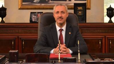 &nbsp; Hatay Mustafa Kemal Üniversitesi Rektörü Prof. Dr. Veysel Eren,