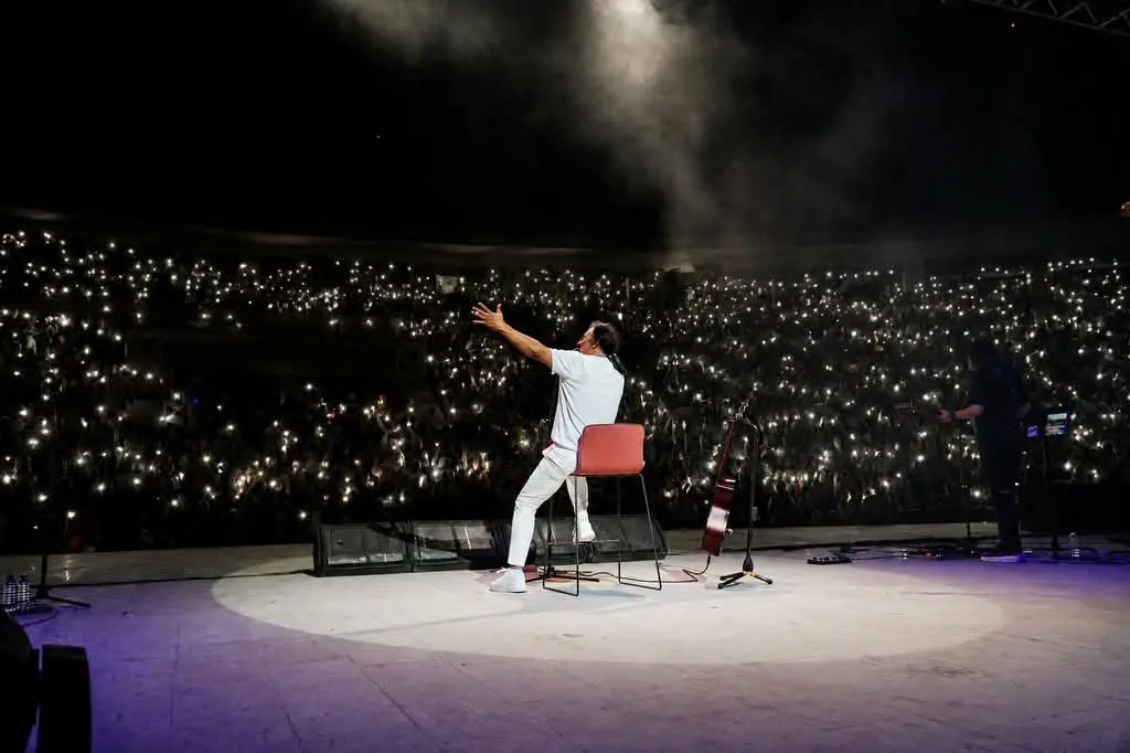 Ünlü sanatçı Çelik, Hatay'da verdiği moral konserinin ardından yaptığı duygusal