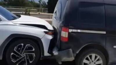 Hatay’ın Antakya ilçesinde çevre yolu Ekinci Üst Geçidi mevkiinde 6