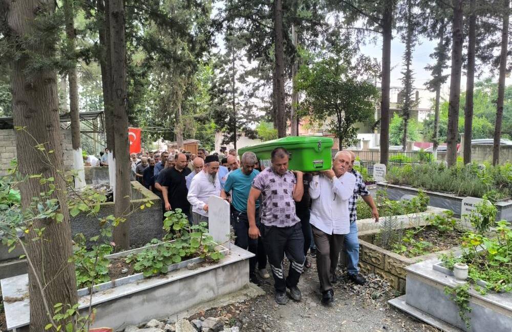 Hatay'ın Dörtyol ilçesinde üzerine benzin dökerek kendini ateşe veren 45