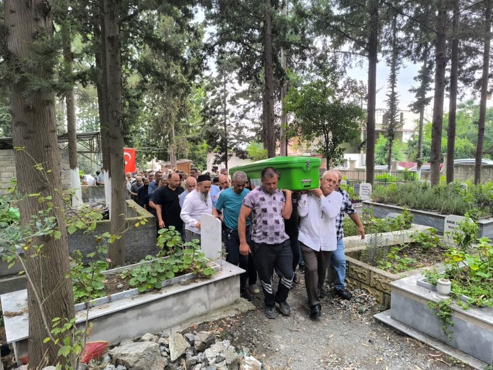 Hatay'ın Dörtyol ilçesinde üzerine benzin dökerek kendini ateşe veren 45