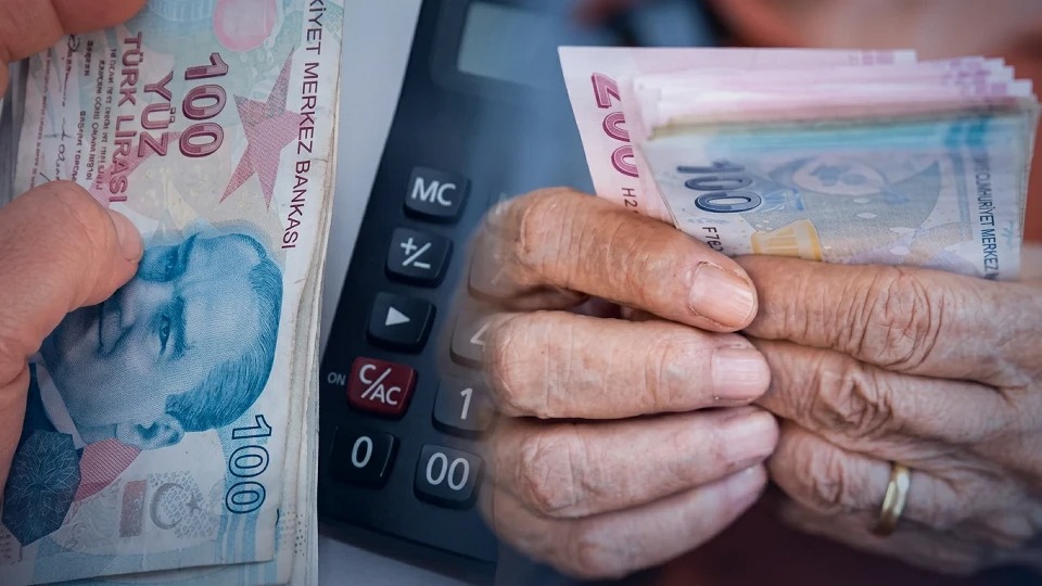 Temmuz ayı maaş zamlarının netleşmesinin ardından milyonlarca emeklinin gözü bu