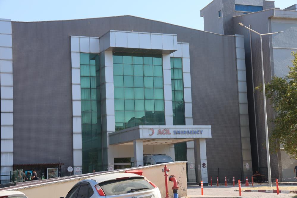 Hatay'da Mustafa Kemal Üniversitesi Eğitim Araştırma Hastanesi morgunda yaşanan cenaze