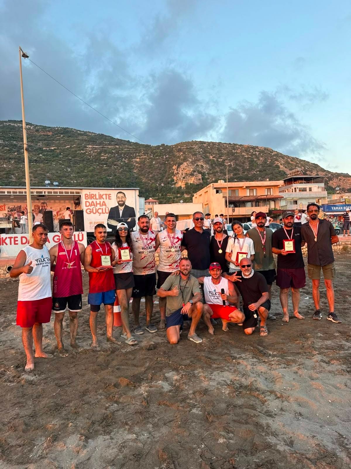 Hatay’ın Samandağ ilçesine bağlı Çevlik Mahallesi’nde hafta sonunda düzenlenen “Beach