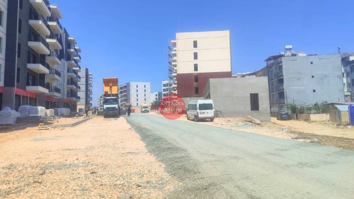 Defne’nin Armutlu Mahallesi’nde bulunan ve Akdeniz Mahallesi ile bağlantıyı sağlayan