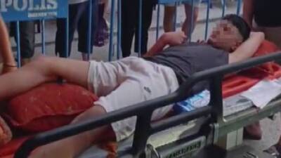 Belen’de topunu almak isterken duvardaki demir korkuluğa saplanan 14 yaşındaki