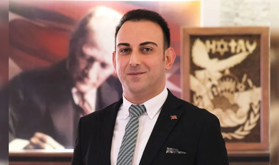 Defne Belediye Başkanı Halil İbrahim Özgün, CHP'den istifa ederek YENİ