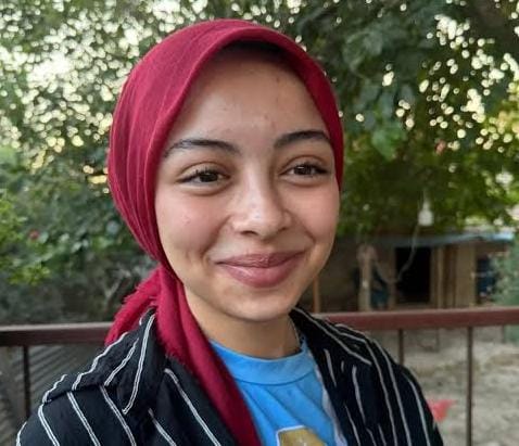 Hatay’ın Kumlu ilçesinde yaşayan 16 yaşındaki Hacer Dadıcı, ailesinin düğünde