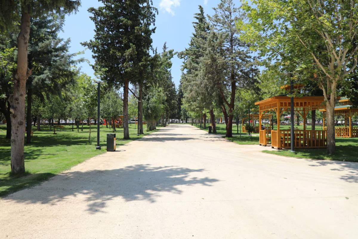 Hassa’daki 15 Kasım Gürhan Ergüneş Parkı, HBB’nin çalışmalarıyla modern ve