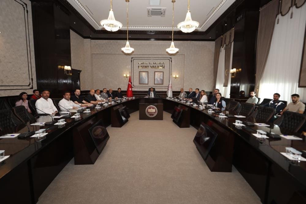 Hatay Valisi Mustafa Masatlı başkanlığındaki toplantıda, depremden etkilenen Antakya Tarihi