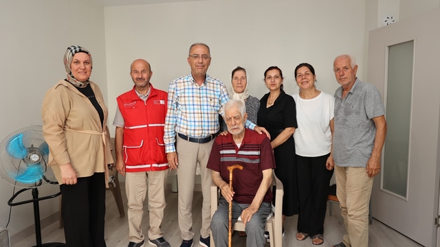 Antakya Belediye Başkanı İbrahim Naci Yapar, Cebrail Mahallesi’nde inşa edilen