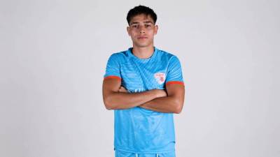 İskenderunspor alt yapısından yetişerek Galatasaray’a transfer olan Berat Yılmaz, Ümraniyespor’a