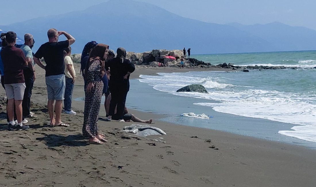 Hatay’ın Samandağ ilçesindeki Çevlik sahilinde babasıyla birlikte akıntıya kapılan 13