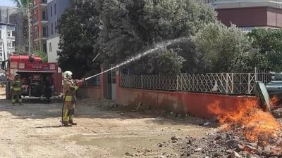 Hatay’ın Defne ilçesinde yürütülen altyapı çalışmaları sırasında elektrik ve doğalgaz