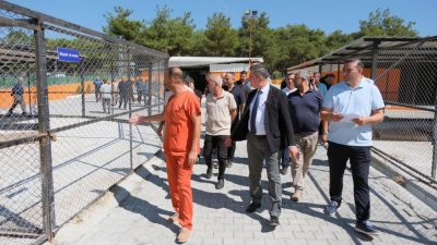 Dörtyol Belediyesi tarafından yapımı tamamlanan Kuzuculu Can Dostlar Sahipsiz Hayvan