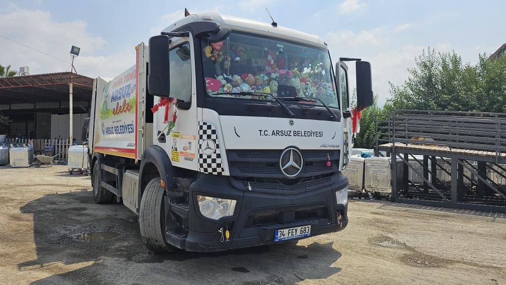 Hatay'da depremde babasını ve kız kardeşini kaybeden belediye personeli Süleyman