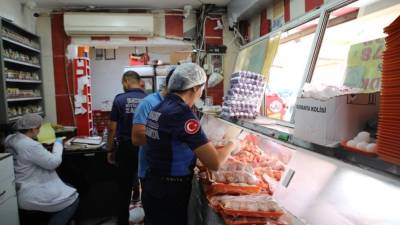 Hatay Büyükşehir Belediyesi (HBB), vatandaşların güvenilir ve sağlıklı gıdaya ulaşmasını