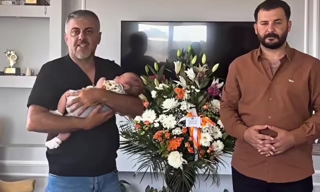 Hatay’ın Antakya ilçesinde yaşayan Helvacı ailesi, yeni doğan erkek çocuklarına