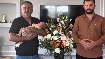 Hatay’ın Antakya ilçesinde yaşayan Helvacı ailesi, yeni doğan erkek çocuklarına