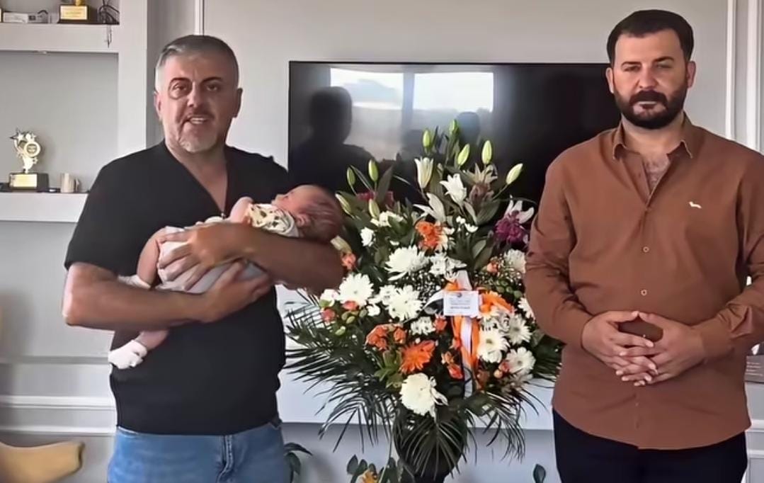Hatay’ın Antakya ilçesinde yaşayan Helvacı ailesi, yeni doğan erkek çocuklarına