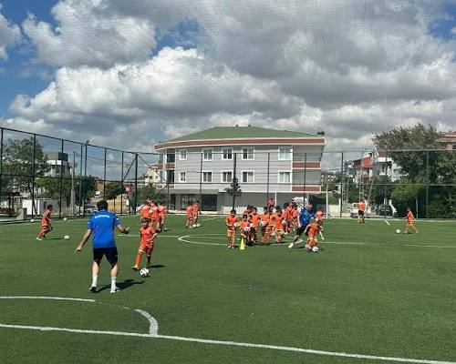 Hatay'ın Samandağ ve Defne ilçelerinde faaliyet gösterecek Sümer Spor Futbol