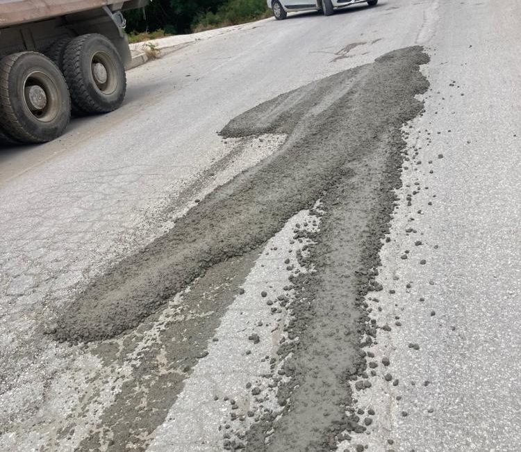 Hatay’ın Samandağ ilçesinde çevre kirliliğine neden olan beton mikseri sürücüsüne