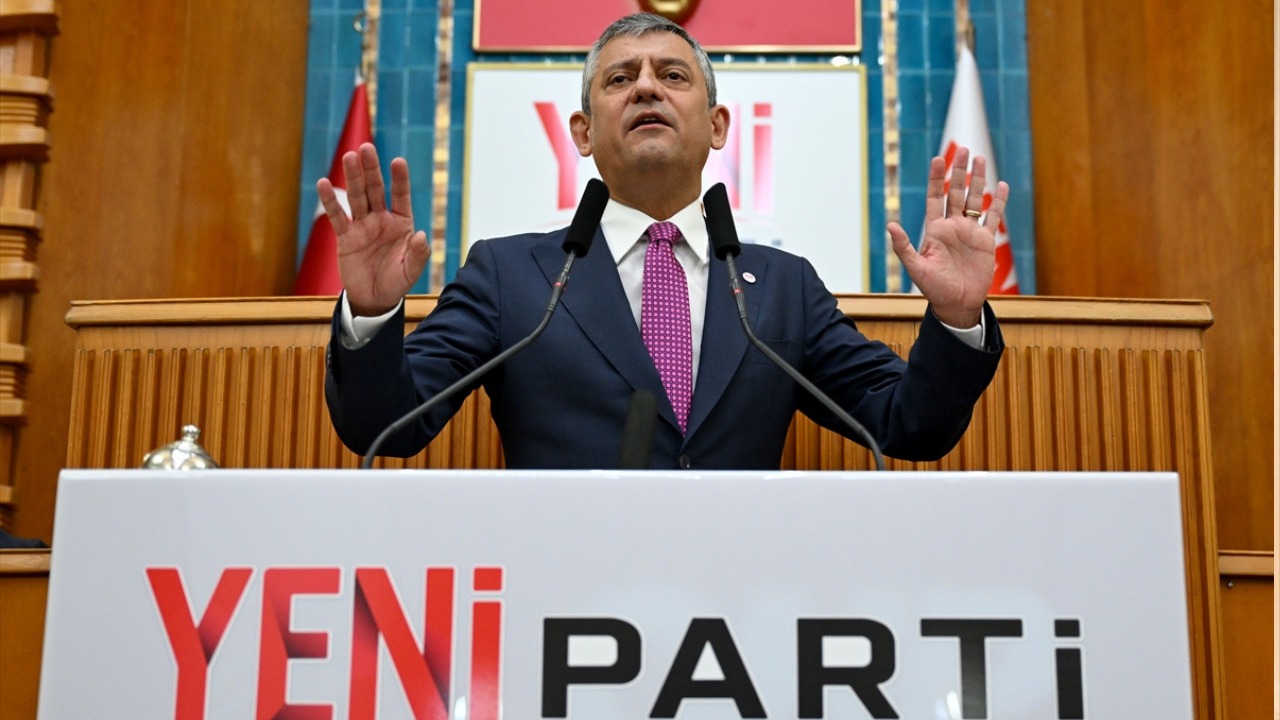 YENİ Parti Genel Başkanı Özgür Özel, çerçeve yasanın Meclis’teki oylamasında
