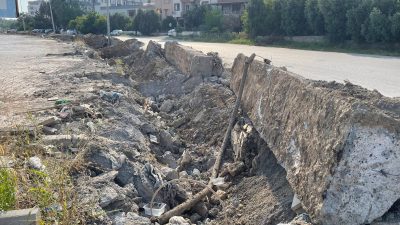İskenderun Belediyesi’nin yol genişletme çalışmasında; İSTE’nin Meydan mahallesine bakan duvarı