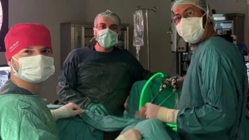Hassa Devlet Hastanesinde ilk laparoskopik ameliyat başarıyla gerçekleştirildi. Kapalı cerrahi
