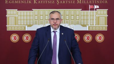 Saadet Partisi Hatay Milletvekili Doç. Dr. Necmettin Çalışkan, deprem bölgesinde