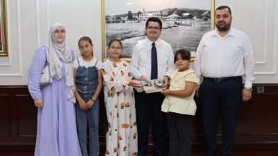 Hatay'ın Arsuz ilçesinde Yaz Kur’an Kursu öğrencileri tarafından Filistinli çocuklara