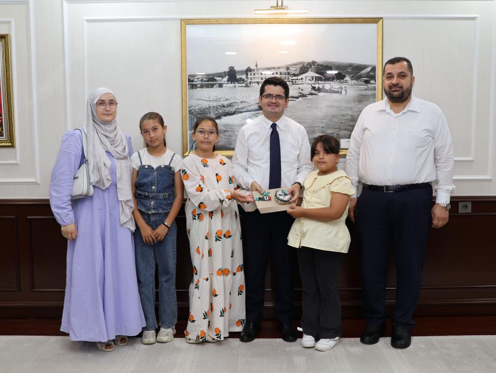 Hatay'ın Arsuz ilçesinde Yaz Kur’an Kursu öğrencileri tarafından Filistinli çocuklara