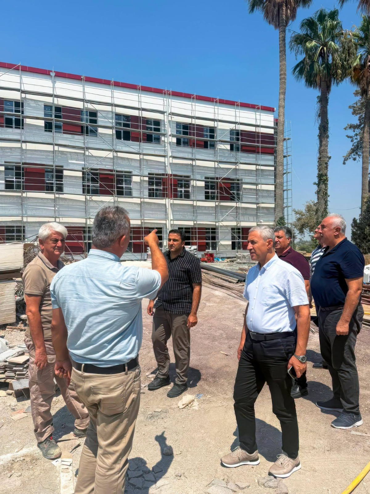 Hatay MKÜ’ye bağlı Mimarlık fakültesi yeni binasına kavuşuyor. İnşaatı hızla