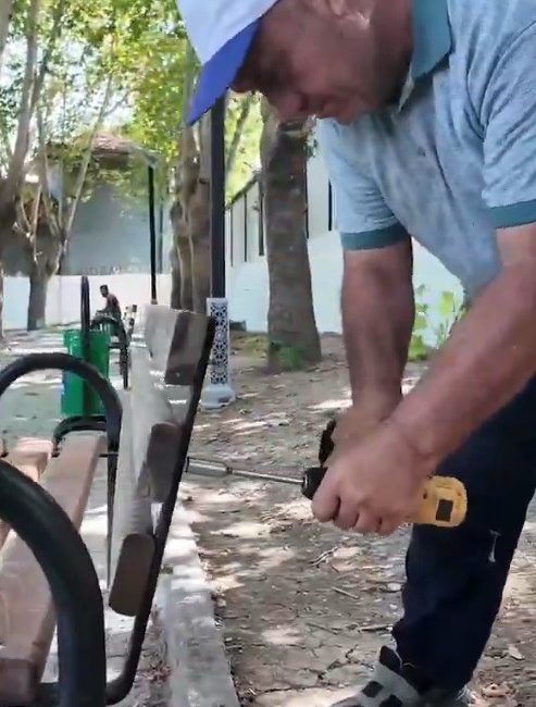 Antakya Belediyesi, ilçe genelindeki parkların daha düzenli, temiz ve kullanışlı