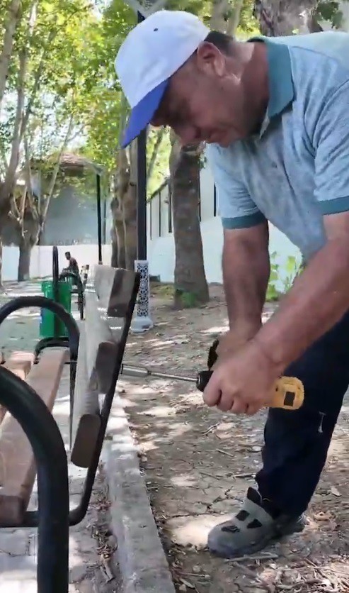 Antakya Belediyesi, ilçe genelindeki parkların daha düzenli, temiz ve kullanışlı