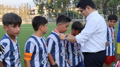 Hatay’ın Arsuz ilçesinde Yaz Kur’an Kursu öğrencileri arasında düzenlenen futbol