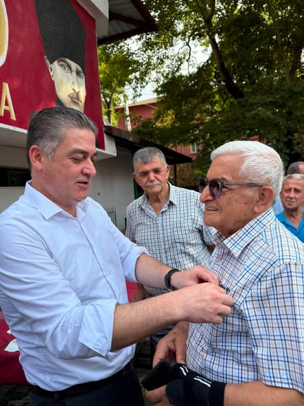 Yeni Parti Hatay milletvekili Servet Mullaoğlu, il başkanı Mehmet Gönenç.