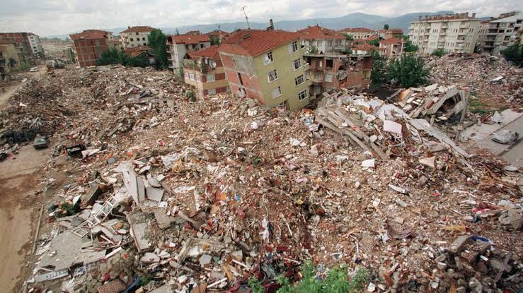 27 yıl önce bugün Türkiye, tarihinin en büyük felaketlerinden biriyle
