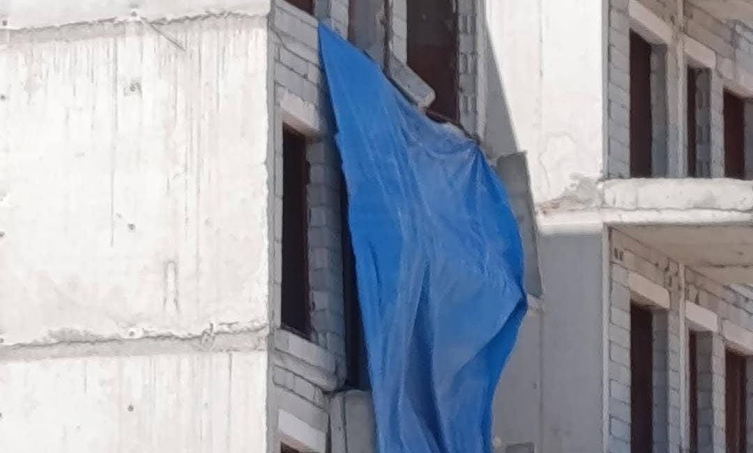 Hatay’ın Kırıkhan ilçesinde rezerv alan kapsamında yapımı süren TOKİlerin iki