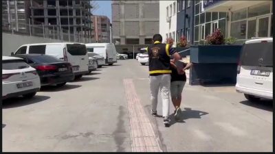 Hatay Emniyet Müdürlüğü ekipleri, aranan şahısların yakalanmasına yönelik çalışmalarını sürdürüyor.